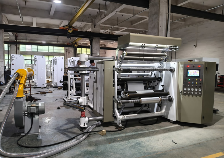 DFQ1000C4-2型鋁箔壓紋分切機(jī)